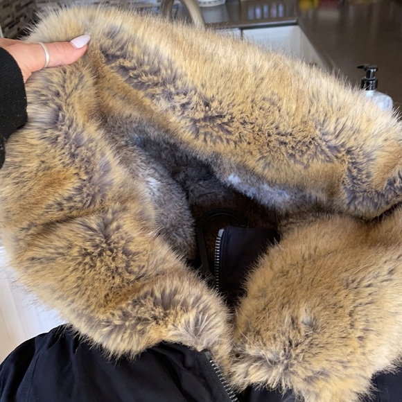 Aritzia parka - Picture 2 of 4